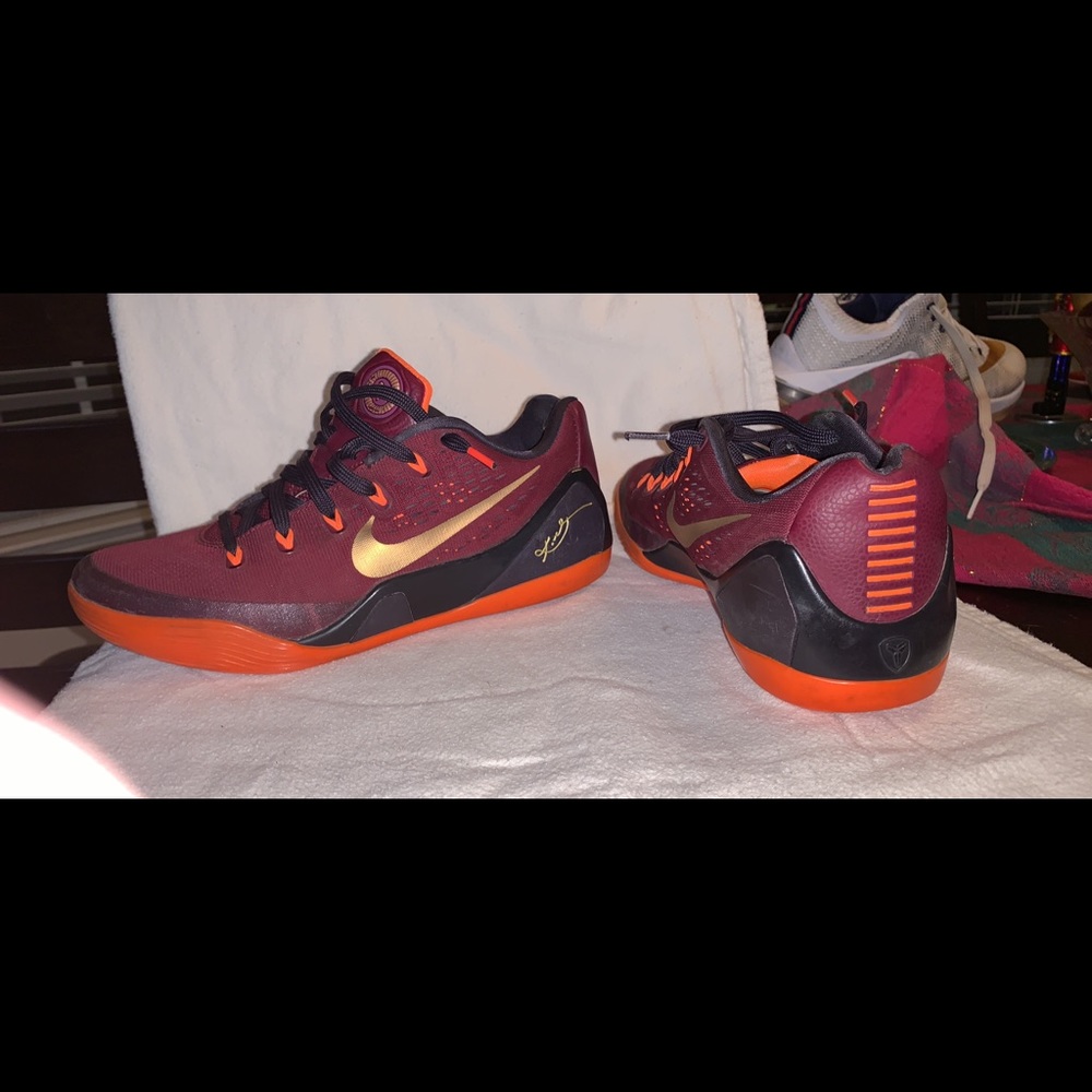 Nike Kobe 9 Deep Garnet  8.5 basketball sneakers